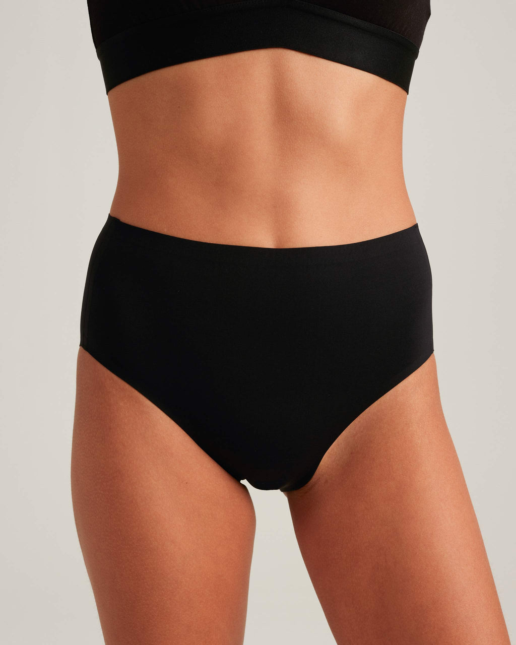The Solenne – Seamless High-Waist Leakproof Brief