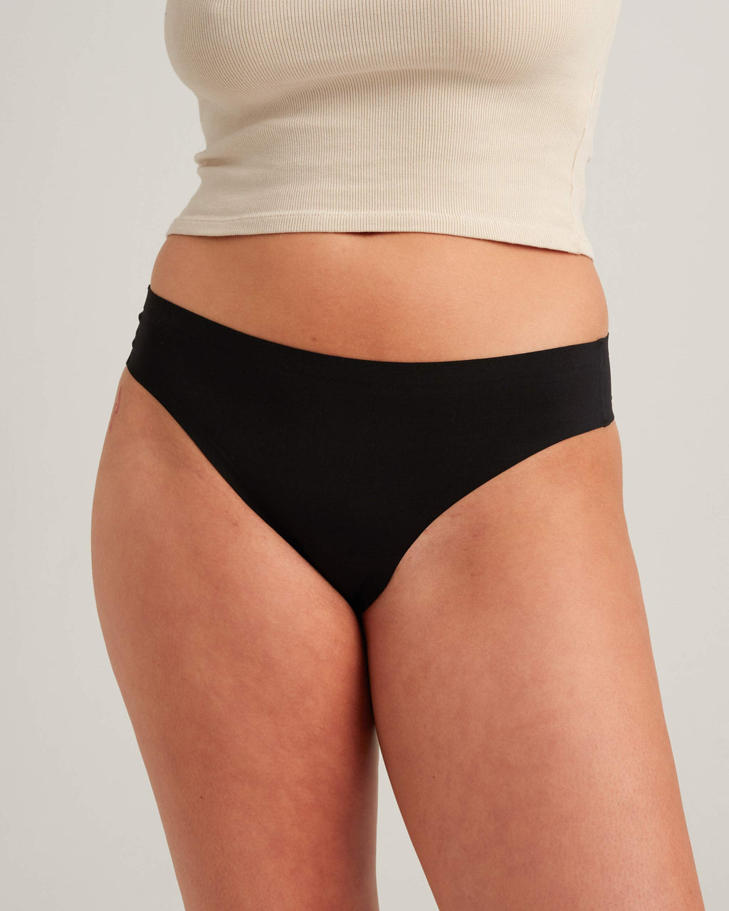 The Zaya – Seamless Leakproof Thong
